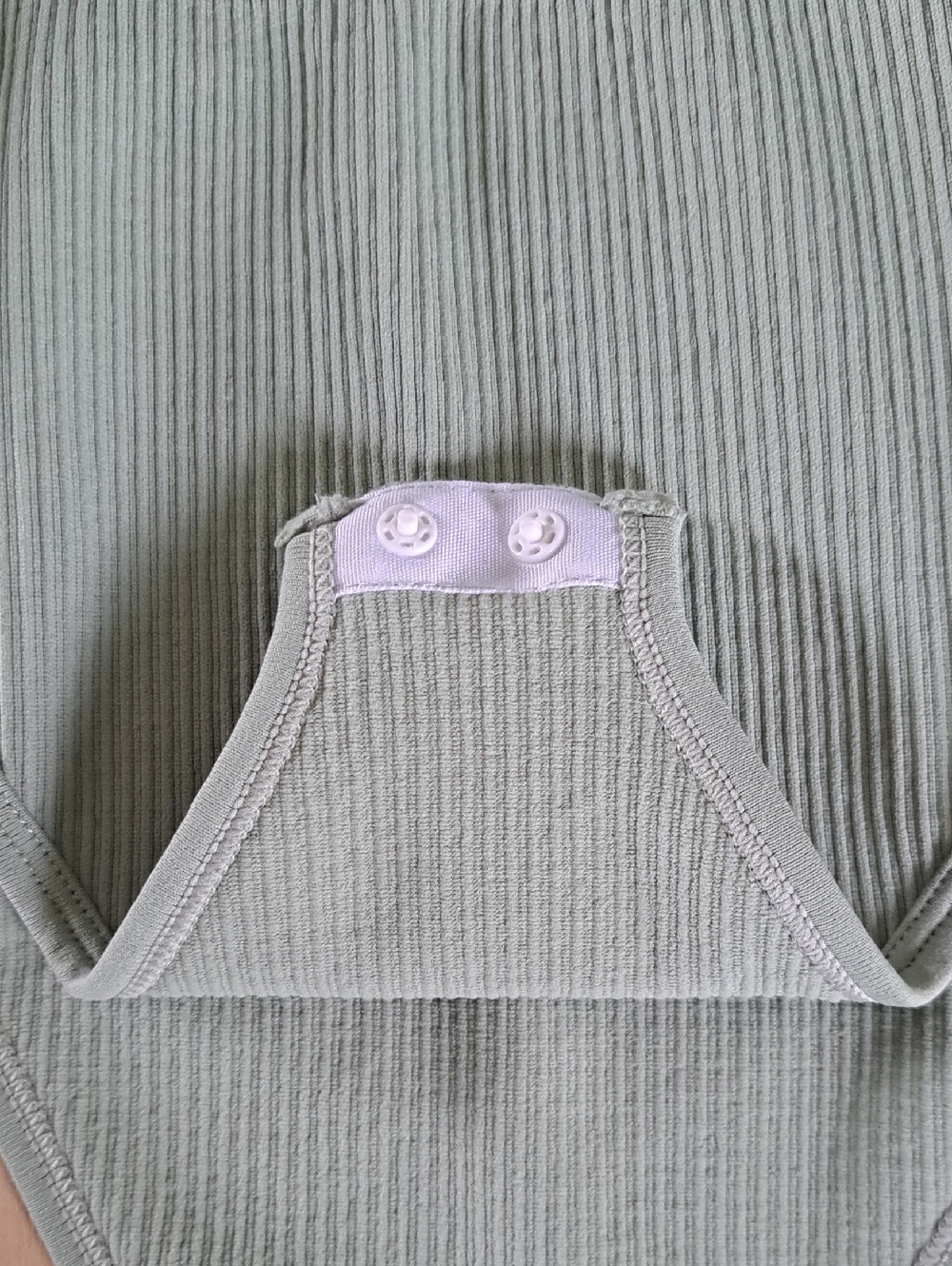 OQQ V-Neck Sleeveless Ribbed Seamless Stretch Fitted Bodysuit Cream Sz L - Picture 5 of 9